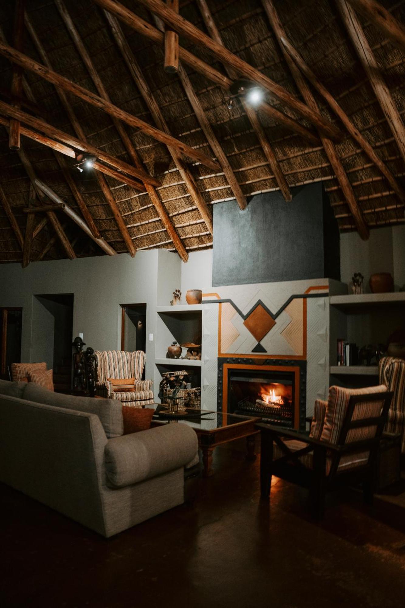 Matingwe Lodge Hartbeestfontein Exterior foto